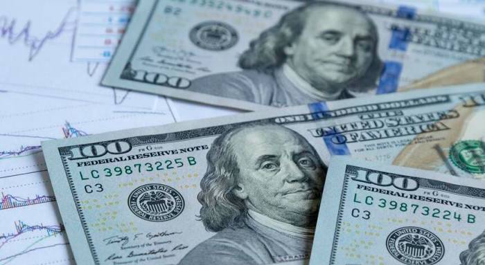 Why Foreign Capital Frenetically Buys Chinese Bonds Amid Global Debt Era